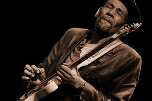 MICHAEL DOTSON CHICAGO BLUES im Cafe Museum