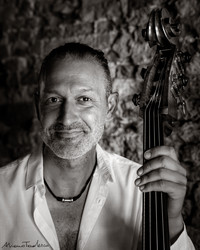 DANIELE VIANELLO  ¡TANGO! im Cafe Museum